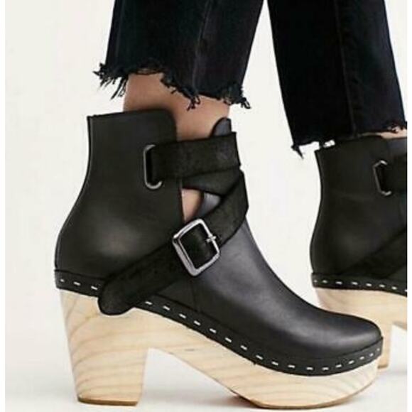 Free People Shoes - Free People Shoes Women 37 EU 7 US Black Bungalow Clog Leather Booties Platform